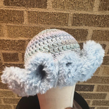 Load image into Gallery viewer, Bougie Brim - Winter Dream
